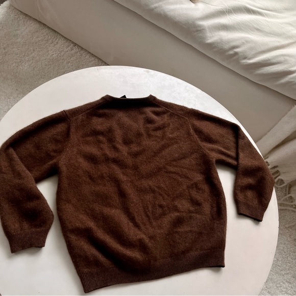 SOLD - Vintage Daniel Bishop 100% 2-Ply Cashmere V-Neck Sweater in size Youth XL - Picture 6 of 6